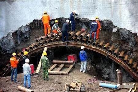 临朐隧道钢花管支护案例